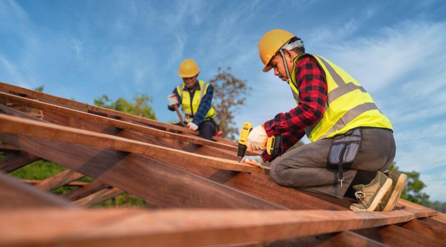 Professional Flat Roofing Installation services in Eastpoint, FL